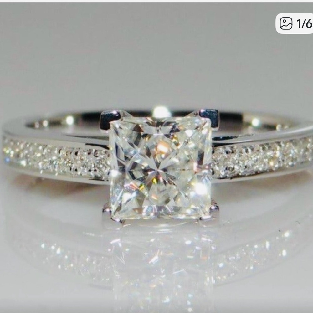 Silver Women's Ring NIP